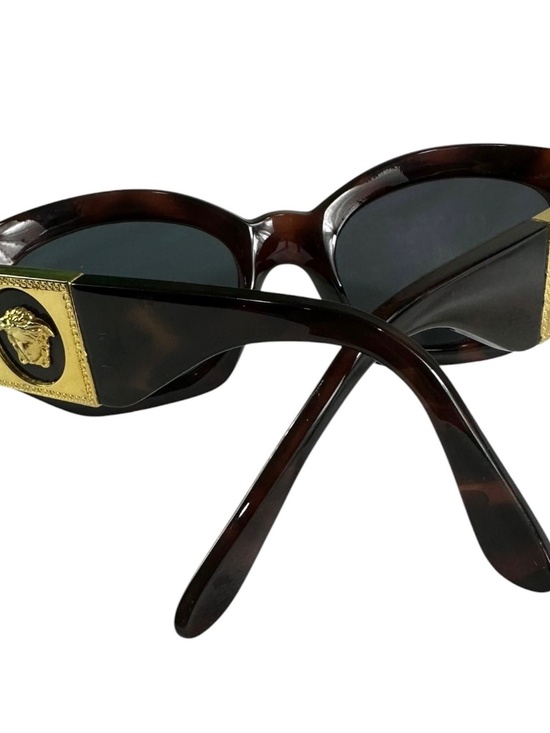 Vintage GIANNI VERSACE 420/C Medusa Tortoise Gold Medusa Sunglasses 90s main image 8